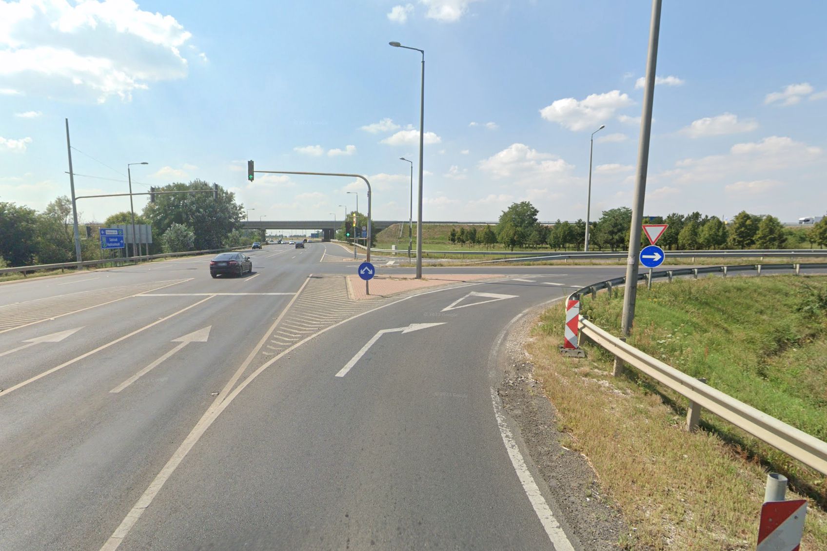 Két autó karambolozott a 4-esen, Debrecennél