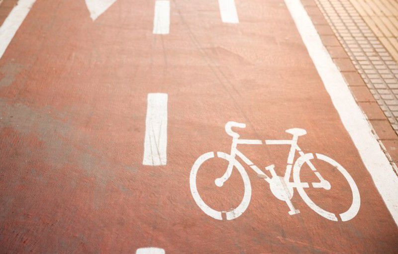 Két kilométernyi kerékpárút és járda újul meg Kabán