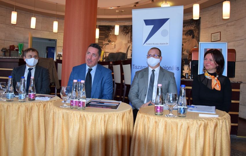Ünnepel a Tiszamenti Regionális Vízművek Zrt.