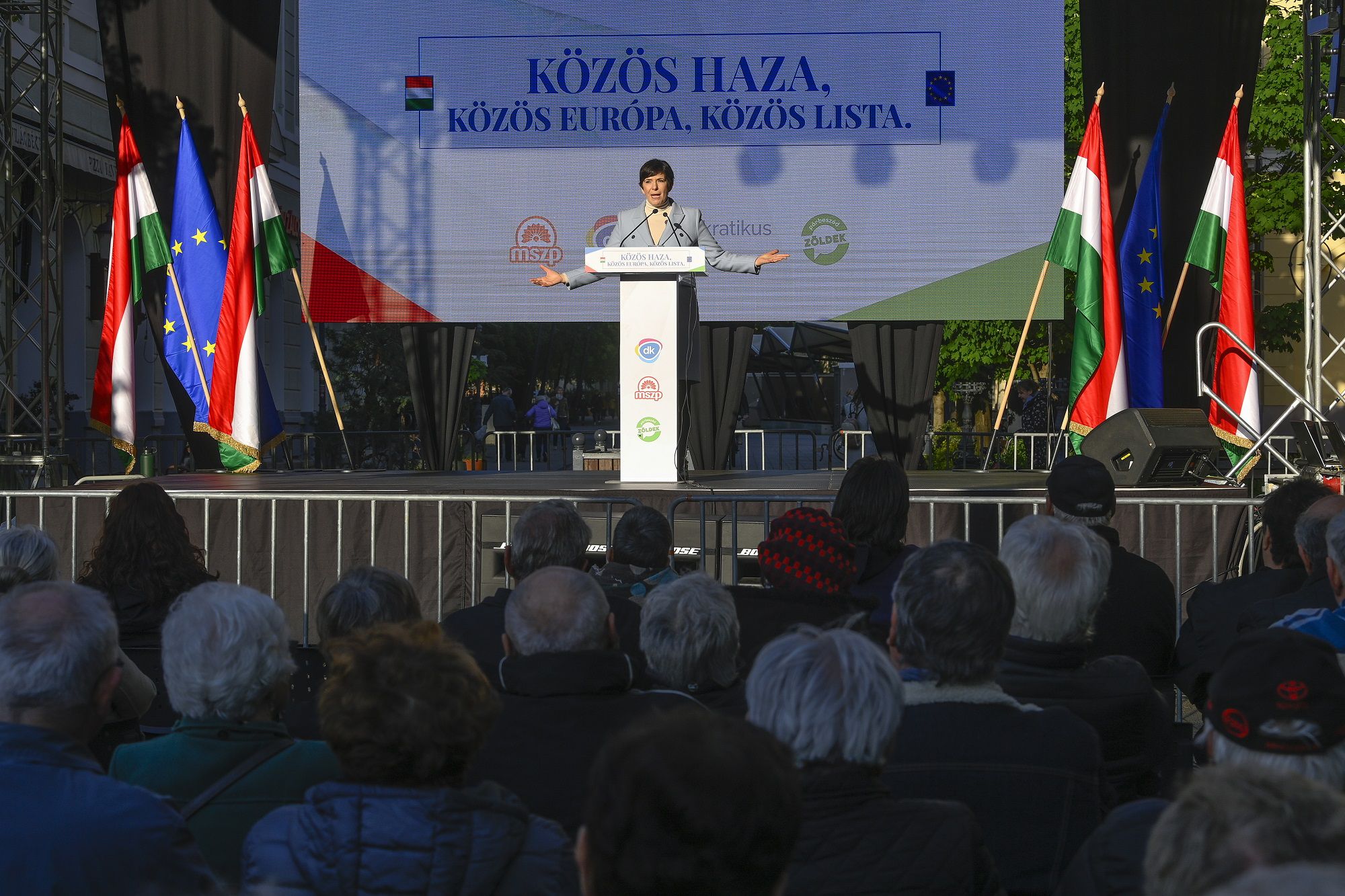 Dobrev Klára előrehozott választásról beszélt Debrecenben 
