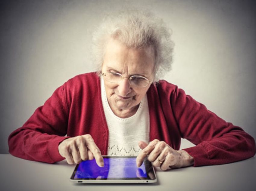Vírushelyzet: az idősek nagyon belejöttek az internetezésbe