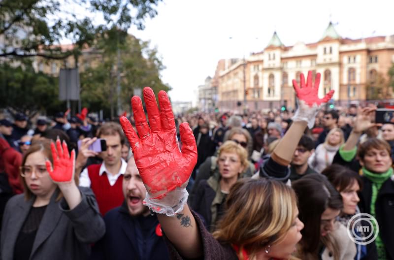 Újvidéki tragédia: nyilvánosságra hozzák a dokumentumokat