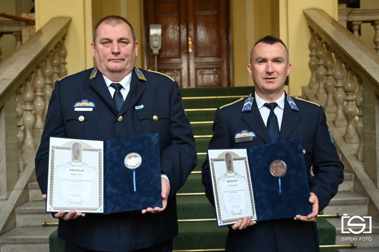 Emlékérem kitüntetést kapott két szabolcsi rendőr