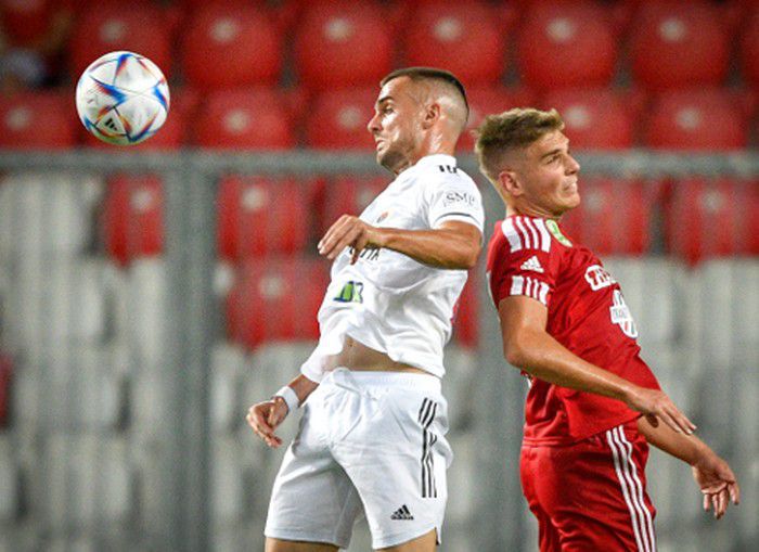 Október 23-án nincs foci; hétfőre írták ki a DVSC bajnokiját
