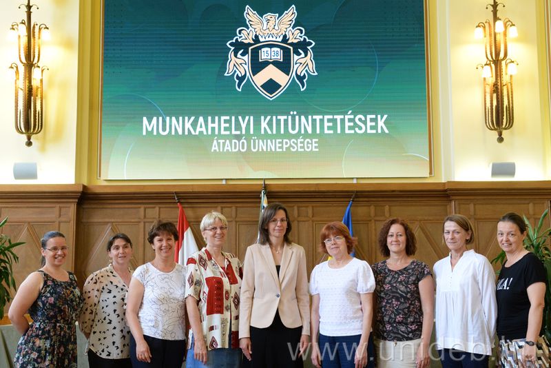 Több mint száz munkatársának nagyon hálás a Debreceni Egyetem