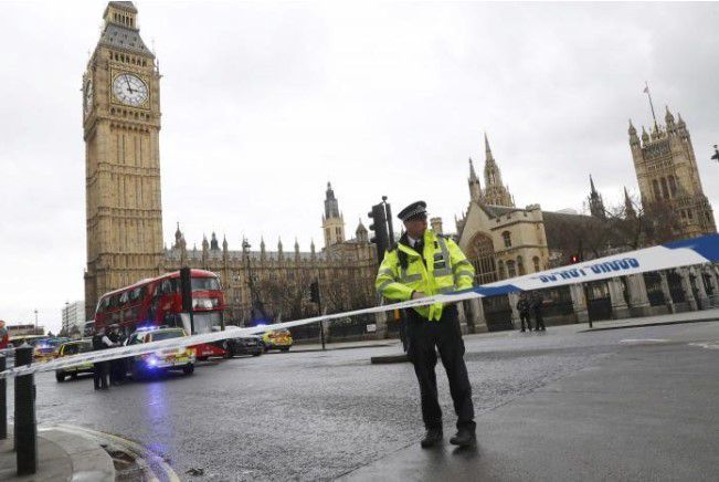 Terror Londonban: lövöldöztek a parlamentnél