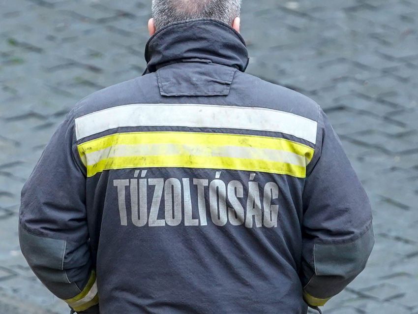 Hétvégi ház, avar és hulladék is éget Hajdú-Biharban