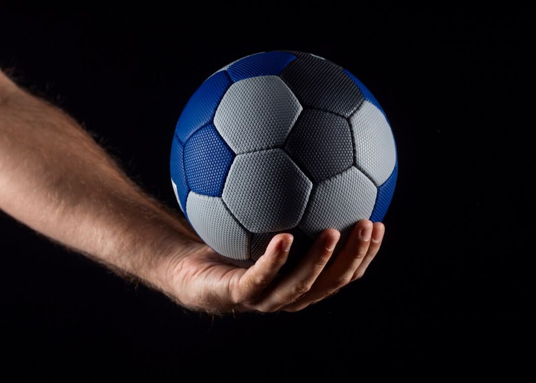Gumiburkolatú sportpálya épül Kisvárdán Gumiburkolatú sportpálya épül Kisvárdán