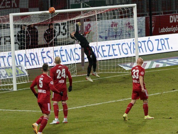 Ötlettelen játék, gól nélküli döntetlen Debrecenben