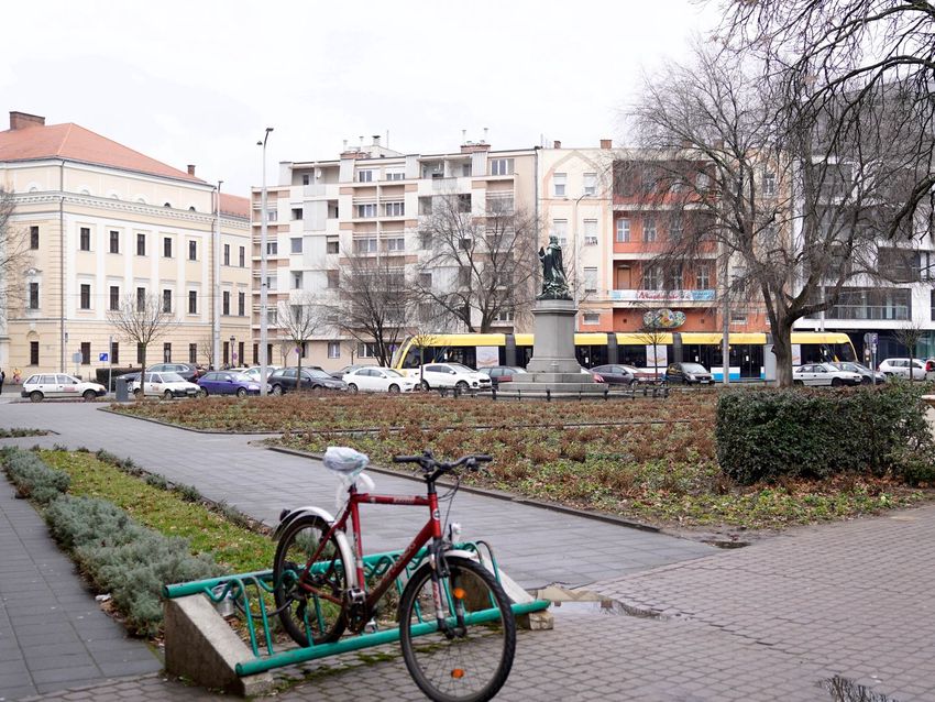 Új belvárosi út építése indul Debrecenben