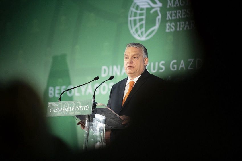 Orbán: a gépház működik, a kassza csörög