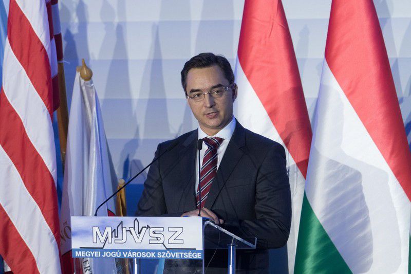 A debreceni polgármester is felszólalt a migráció ellen