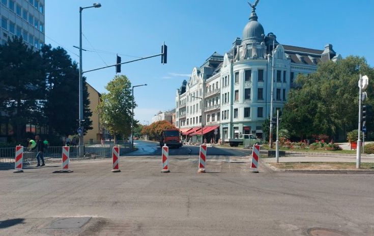 Teljes útzár mellett kezdték meg a Széchenyi utca aszfaltozását