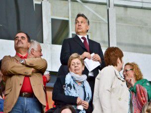 A foci körüli botrányok ártanak Orbán Viktor imázsának
