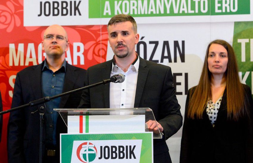 Bomlásnak indult a Jobbik Debrecenben is