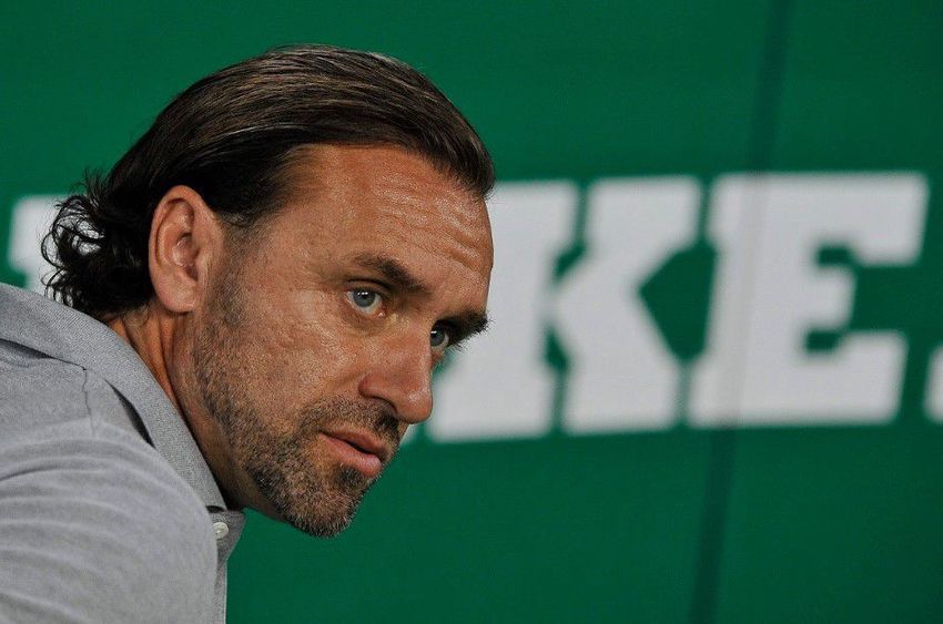 A Ferencváros edzőjét másfél millió forintra büntették