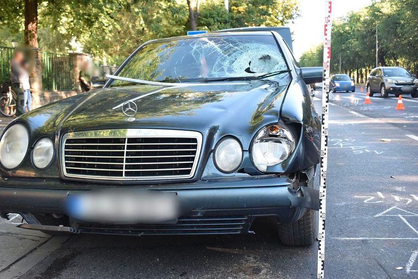 Halálos gázolás Debrecenben: letöltendőt kaphat a Mercedes sofőrje