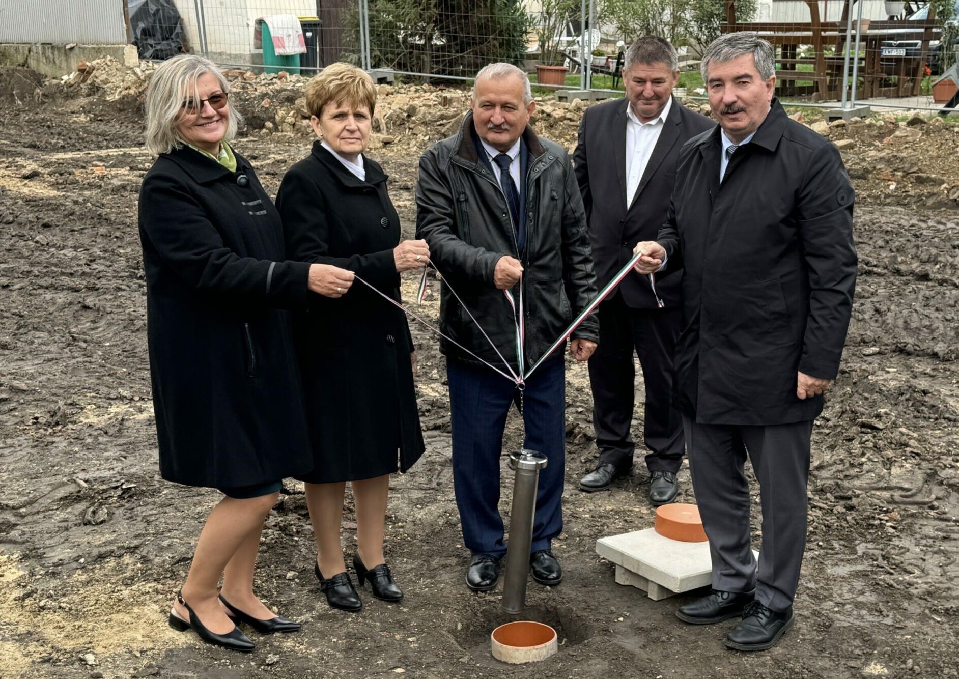 Új bölcsőde alapkövét tették le Hajdúszováton 