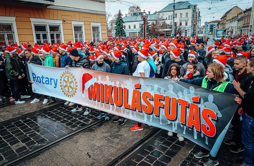 Kétezer középiskolás futott Miskolcon