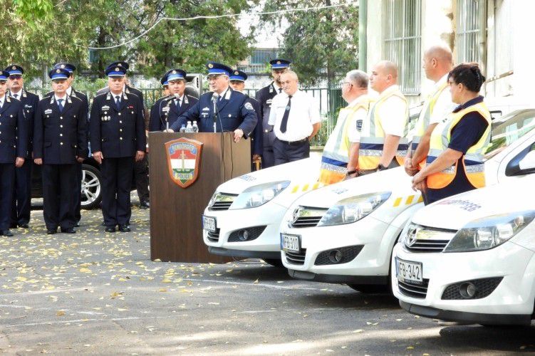 Volt rendőrautókat kaptak polgárőrök Debrecentől Berettyóújfaluig