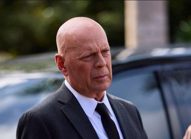 Bruce Willis beteg, és felhagy a színészi pályával