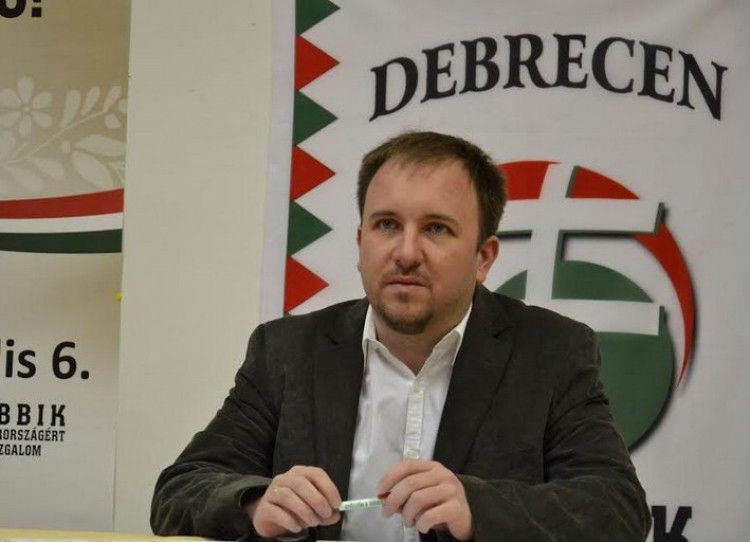 Roló le: megszűnt a Jobbik debreceni alapszervezete