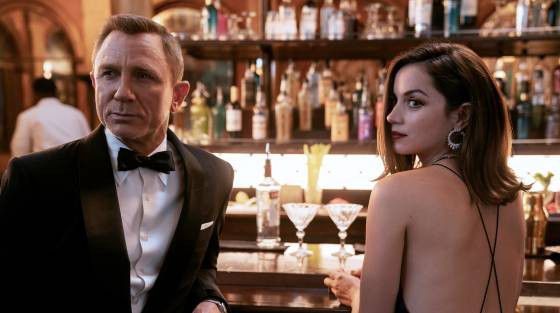 Lelkendeznek a kritikusok az új Bond-filmről