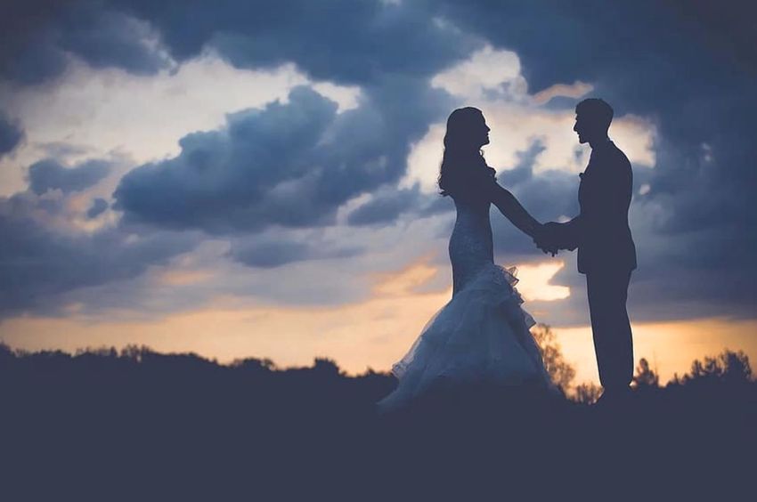 Egy év alatt csaknem 8 ezerrel kevesebb házasságkötés 