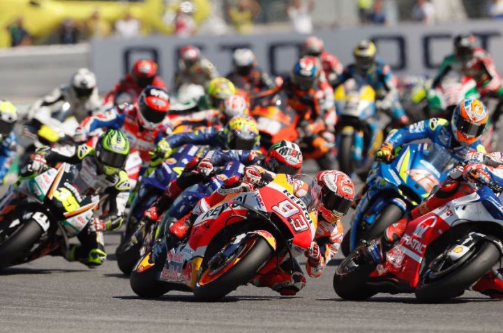 MotoGP: mintegy 30 ezer fővel számolnak a lelátókon