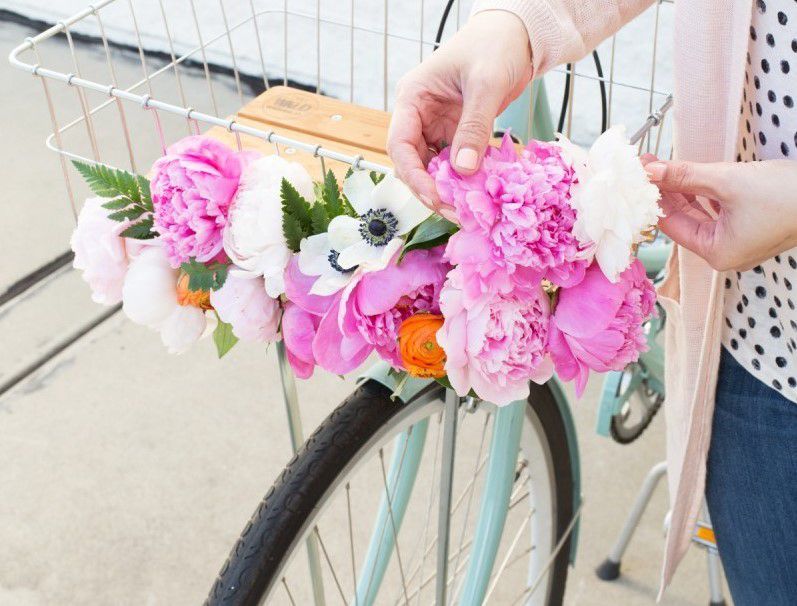Debrecenben még a biciklik is virágba borulnak