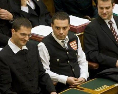 „Vona Gábor nem idióta, de tudja, hogy kell megszólítani azokat”