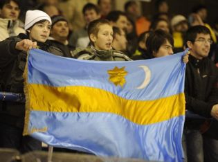 Még mindig himnuszbotrány: a román szélsőjobb beindult