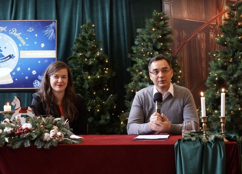 Advent Debrecenben: gömbkanapé, ronda pulcsi és hanuka is lesz