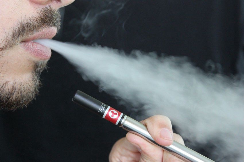 Nikotintartalmú e-cigaretta gőzének tettek ki egereket – ez történt velük