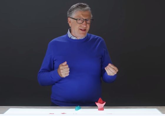 Bill Gates a vírusmutációkra figyelmeztet  