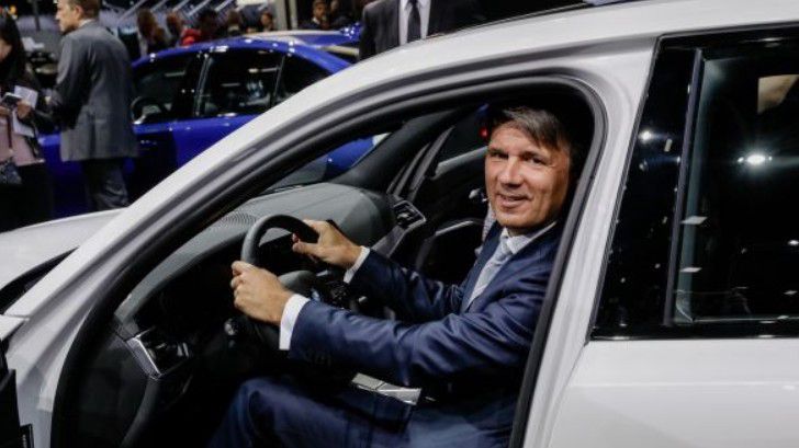 Távozik a BMW-vezér, akinek személyes ügye a debreceni beruházás