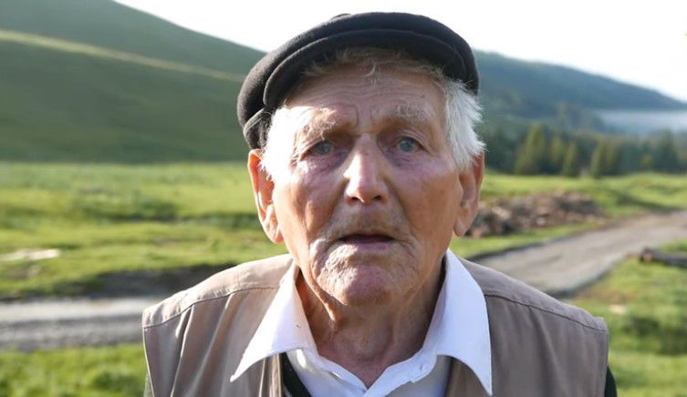 Egy 95 éves magyar veterán mesél. Könnybe lábad az ember szeme... - VIDEÓ!