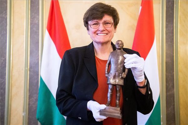 Karikó Katalin megkapta a legrangosabb magyar szakmai díjat