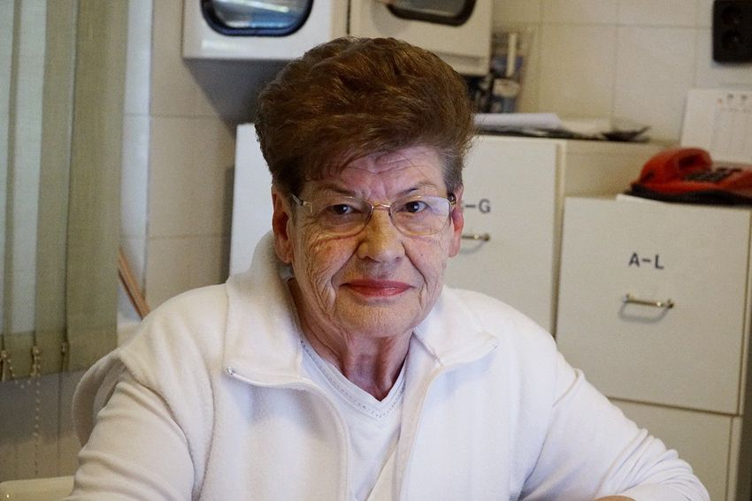 A debreceni doktornő rendelője előtt olykor ma is az utcán áll a sor