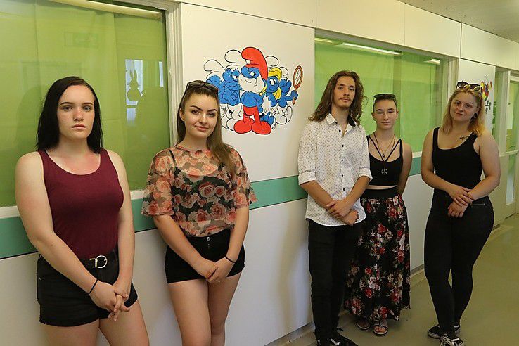 Diákok szépítették meg miskolci kórház falait