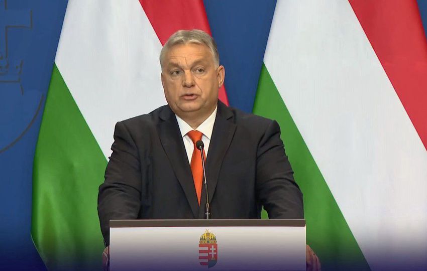 Orbán Viktor kiállt a magyar és a nemzetközi sajtó elé