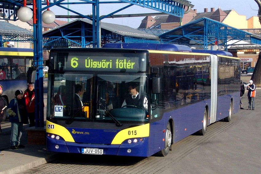 Spórolás: egyre több kék buszt vetnek be Miskolcon