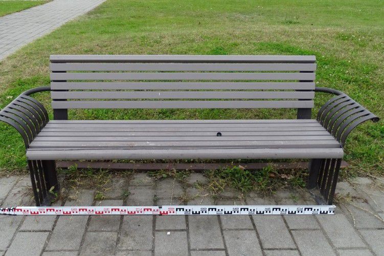 Késsel hessegette el a férfiakat egy nő a debreceni éjszakában