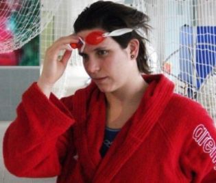 Risztov Éva naponta kiúszik Szoboszlóig az olimpiai álmokért
