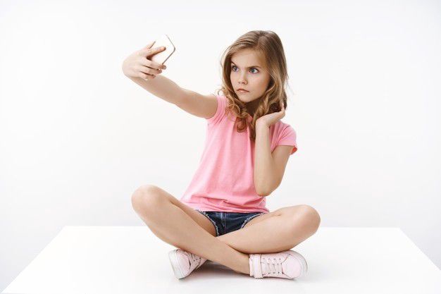 Riaszthat a telefon, ha a gyerek meztelen fotót küld