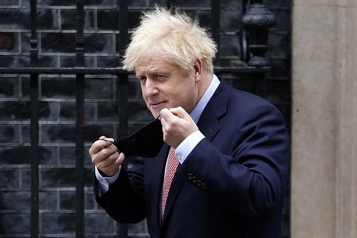 Karanténba vonult Boris Johnson
