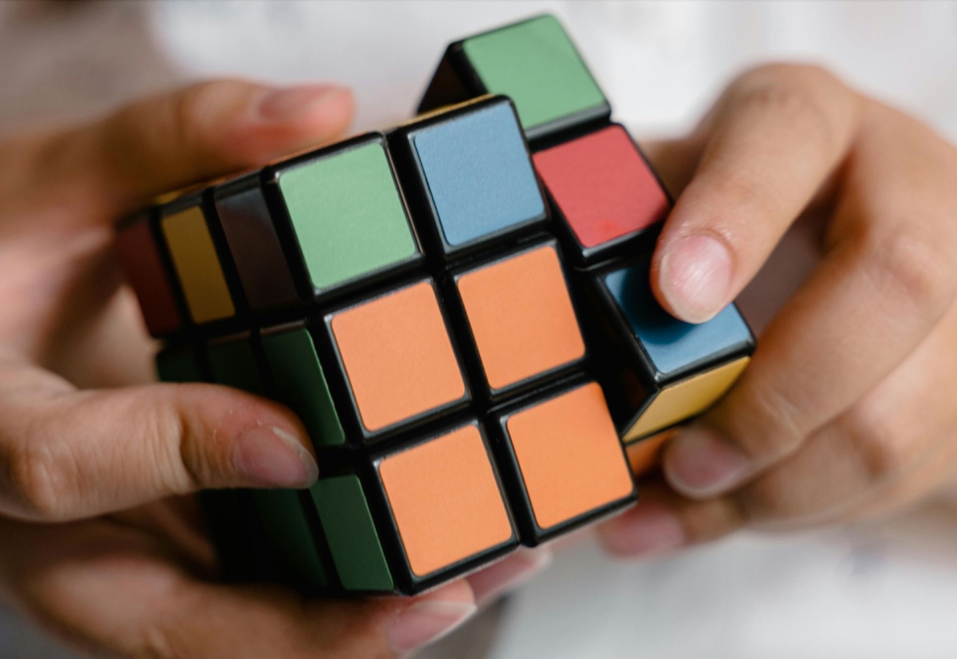 Tanuld meg, hogyan rakhatod ki a Rubik-kockát!