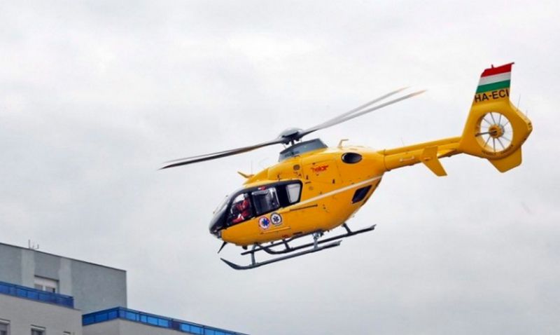 Helikopter hozta Debrecenbe az egri baleset sérültjét