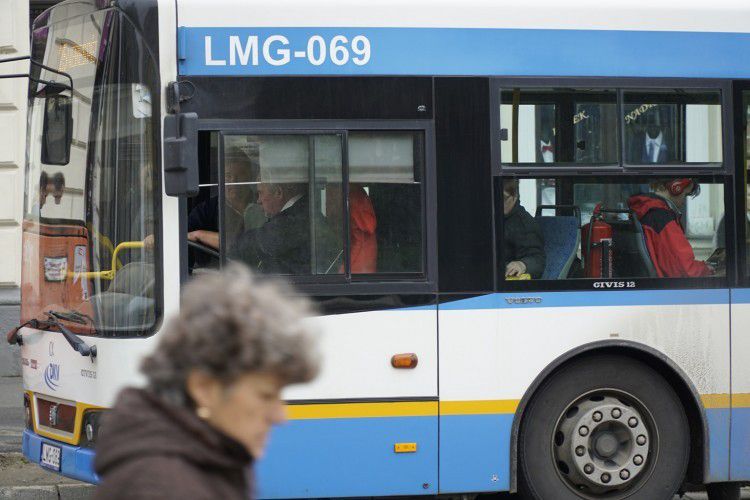 Baleset Debrecenben – terelőútvonalon jár több autóbusz
