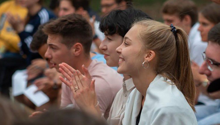 Debrecenben sem függ a fiatalok oktatása az anyagi helyzetüktől